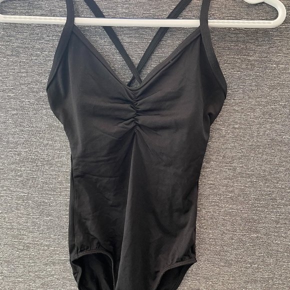 Motion Wear 2639 Keyhole back cami - Picture 1 of 3
